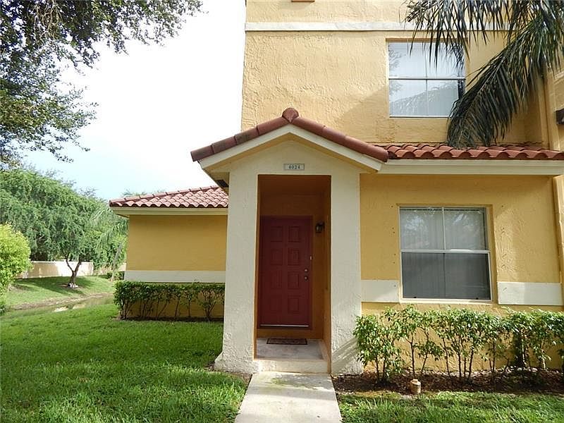 1st image of 4024 NW 90th Ave #T4024