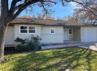 211 Fairway Dr, Bryan, TX 77801