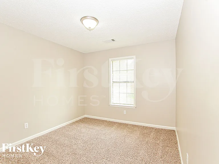 4538 Kings Grant Dr — Photo 15