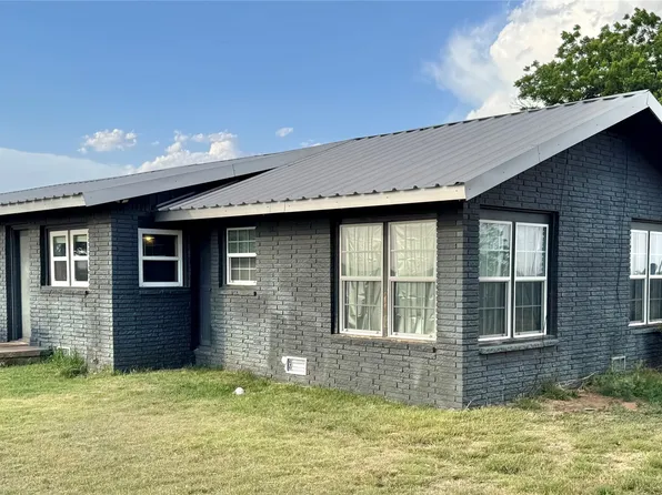 1807 Crowell Hwy, Quanah, TX 79252