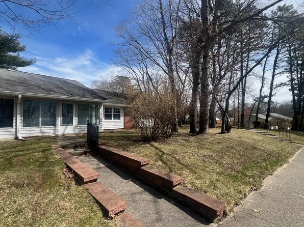 25D Trent Court #D, Ridge, NY 11961