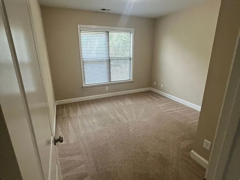 524 Tyne Dr — Photo 10