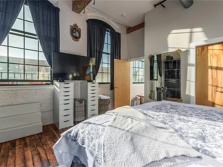 28 Bayley St #301 — Photo 15