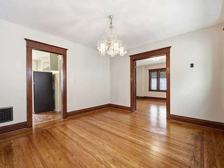 190 Brunswick Blvd #2 — Photo 6