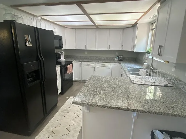 36 W 250 N — Photo 6