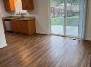 11219 105th Ave SW, Lakewood, WA 98498