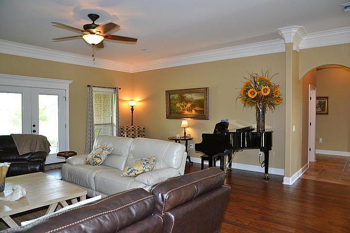 1st image of 4598 Durbin Ln