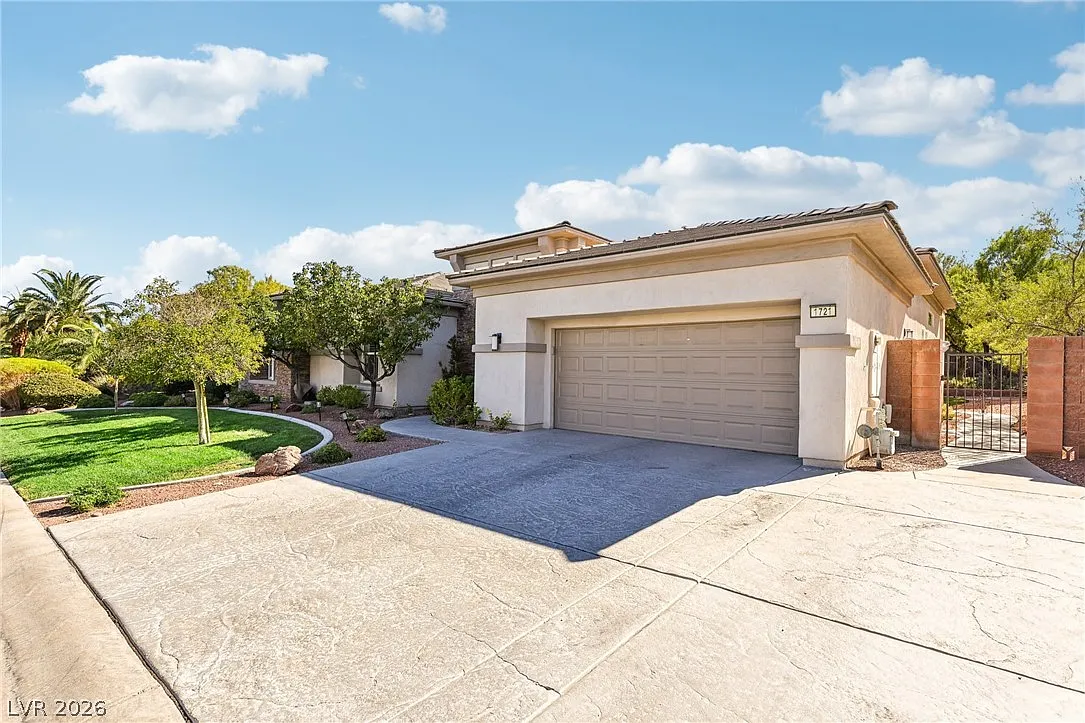 3 bed, 3.5 bath, 3220 sqft, $8,900 — Photo 3
