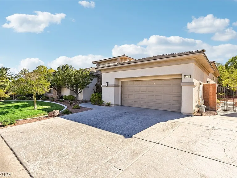 1721 Choice Hills Dr — Photo 3