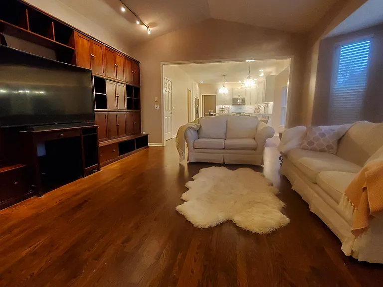 2306 Shimmering Bay Ln — Photo 8
