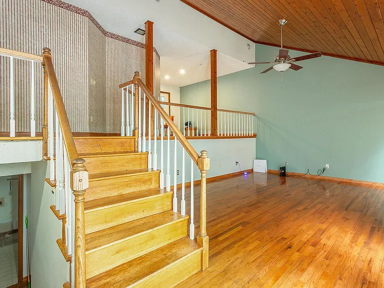 6135 Blue Ash Dr — Photo 13
