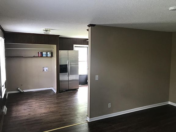 2nd image of 135 Quita Cir APT A