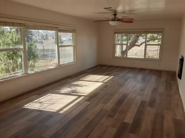 1833 Lawrence St, Klamath Falls, OR 97601