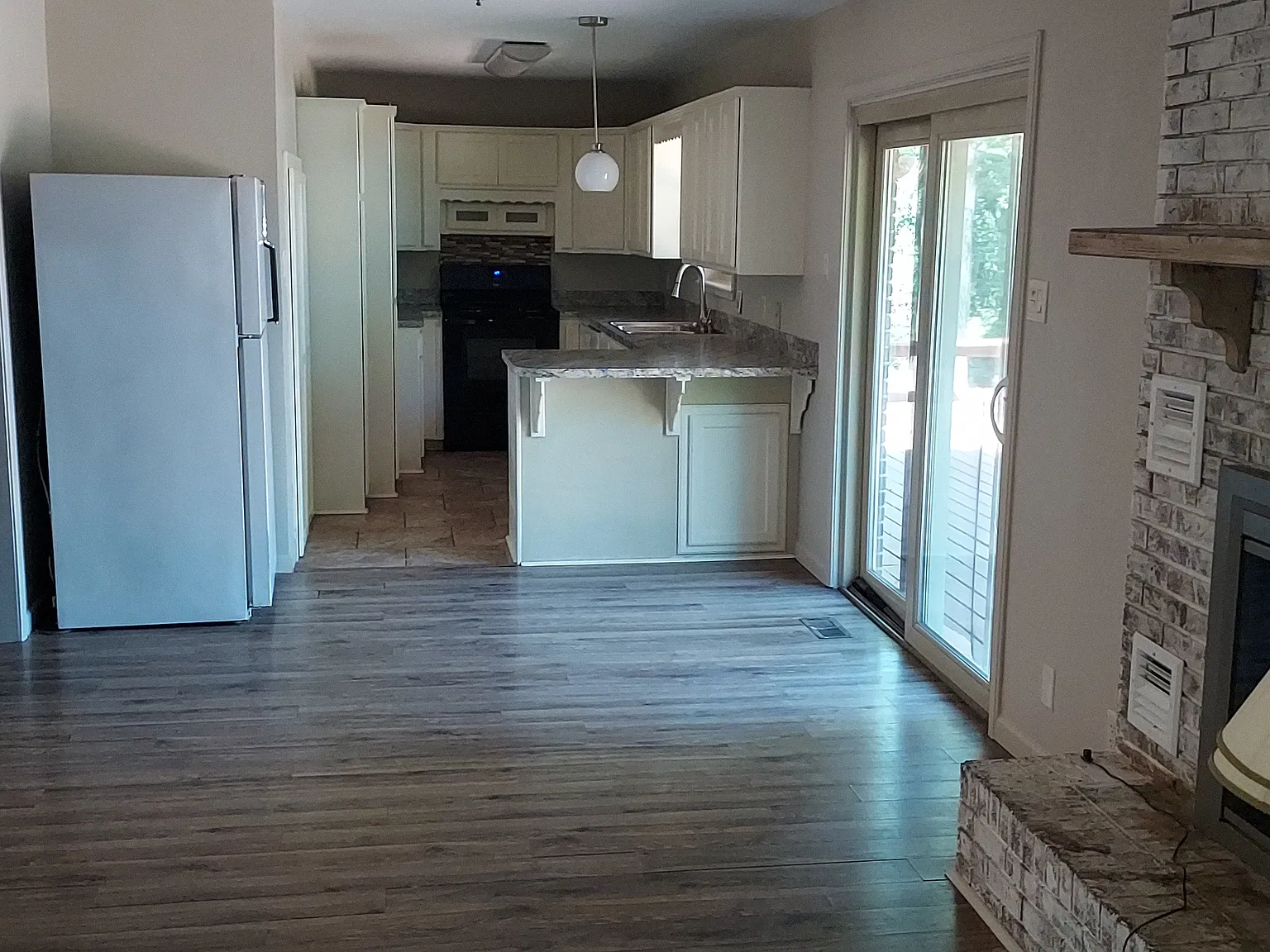 110 Meadowmere Ter — Photo 4