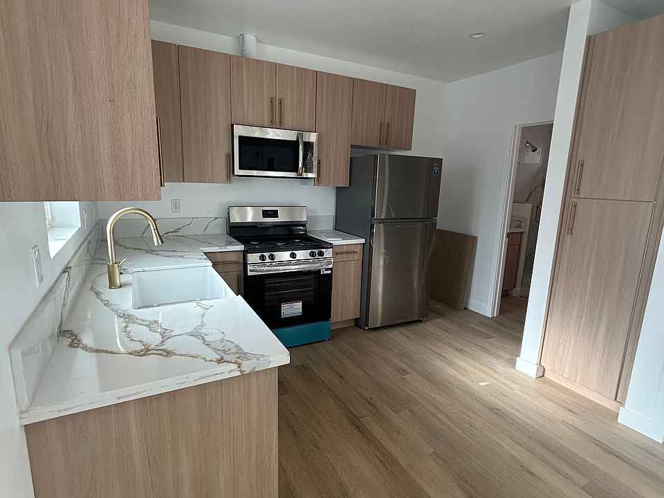 1st image of 2225 Olive Ave #B