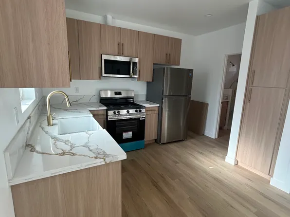 2225 Olive Ave #B, Long Beach, CA 90806