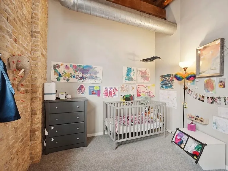 1740 N Maplewood Ave #212 — Photo 10