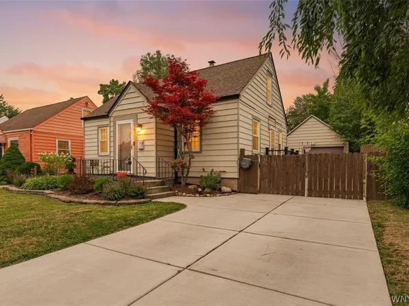 51 Sanders Rd, Buffalo, NY 14216