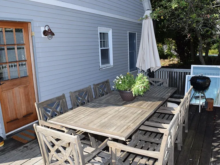 Side deck with amazing views and seating for 8.