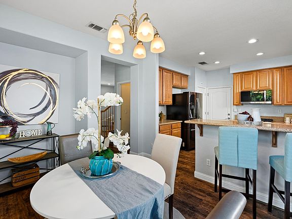 5th image of 535 Palazzo Ln