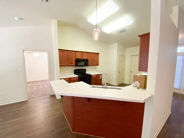 11801 Balsam Ct — Photo 5