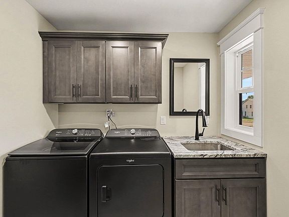 2nd image of 2895 Wildflower Ln SE