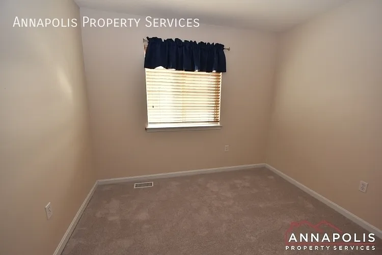 687 Genessee St — Photo 18
