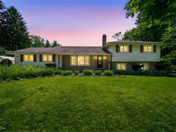 9189 Kingsley Dr, Chagrin Falls, OH 44023