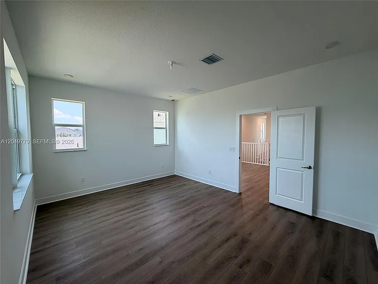 881 SW Bushel Trl — Photo 19