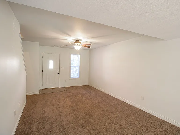 4612 Dehaven Dr — Photo 4