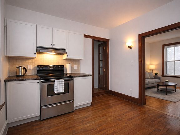 3rd image of 371 Division St