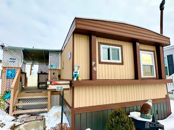 26 Dalbert St, Carteret, NJ 07008