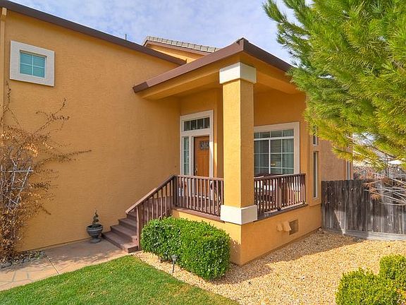 3rd image of 882 Nichols Cir