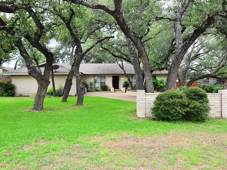 5107 Rain Creek Pkwy — Photo 2