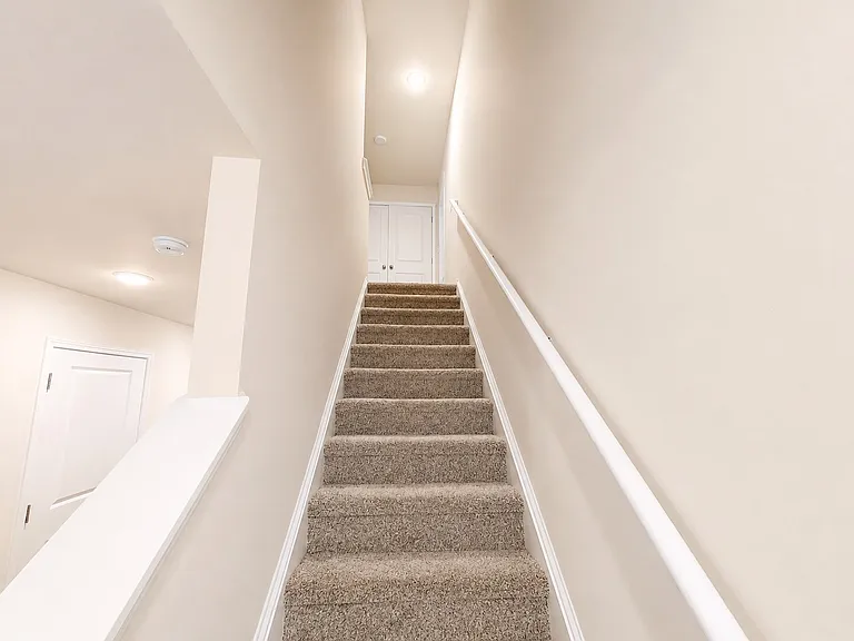 227 Stonyway Ln — Photo 9