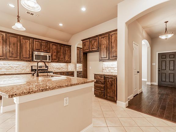5th image of 5204 Grove Cove Dr
