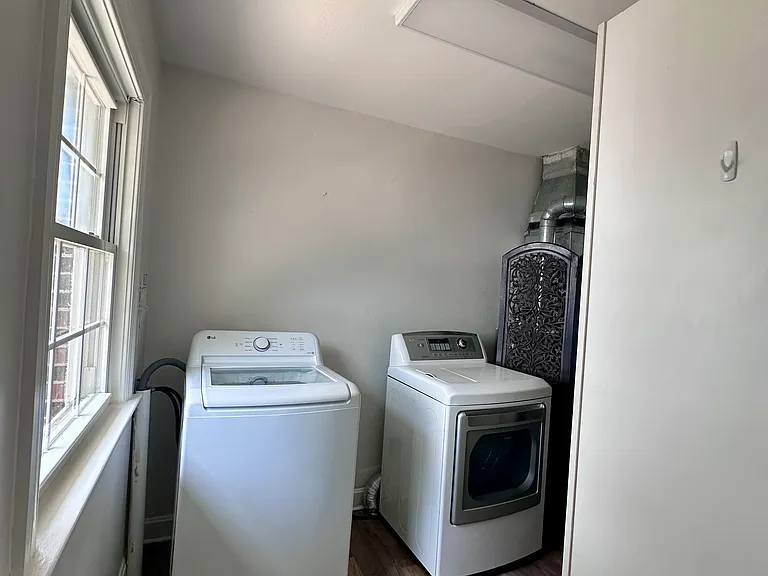 1425 Ford Ave — Photo 11