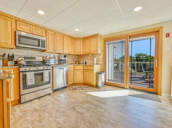 20 West 18th Road image 10 of 34