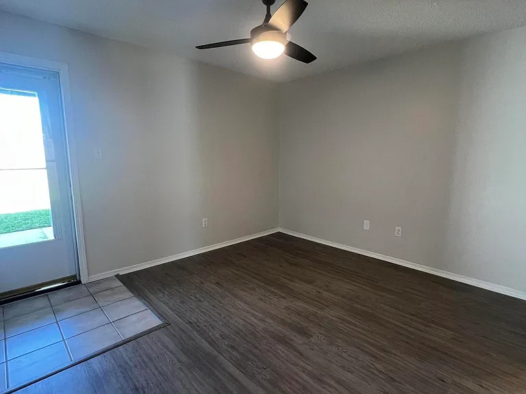 11029 Windsor Hill Dr — Photo 17