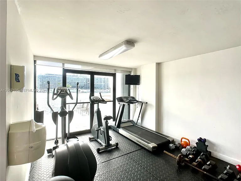 6820 Indian Creek Dr #9C — Photo 21