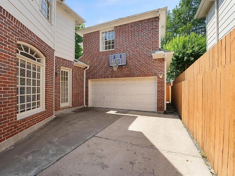 4127 Amherst St — Photo 27