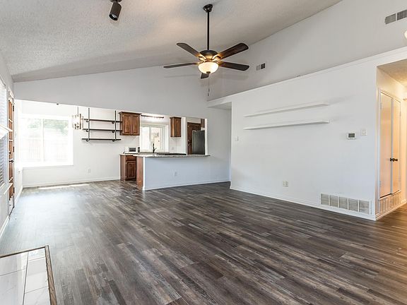 4th image of 18820 Tupelo Ln #0
