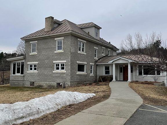2nd image of 33 Sunset Hill Road