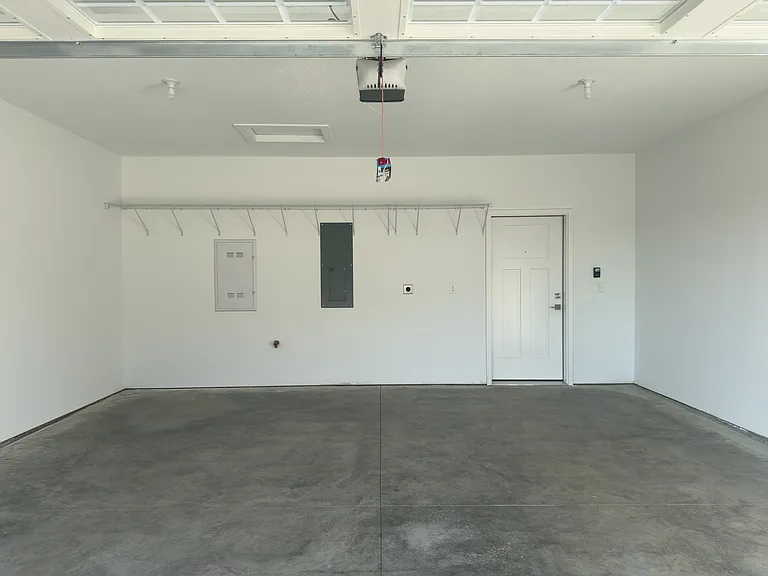 4504 Hogan Dr — Photo 14