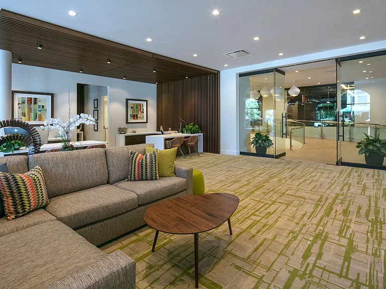 Franklin Street Apartment Homes — Photo 18