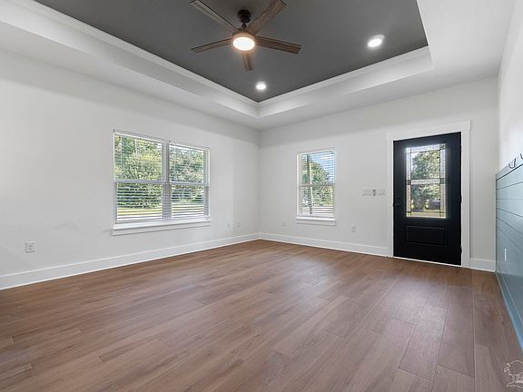 4th image of 117 Hansen Blvd