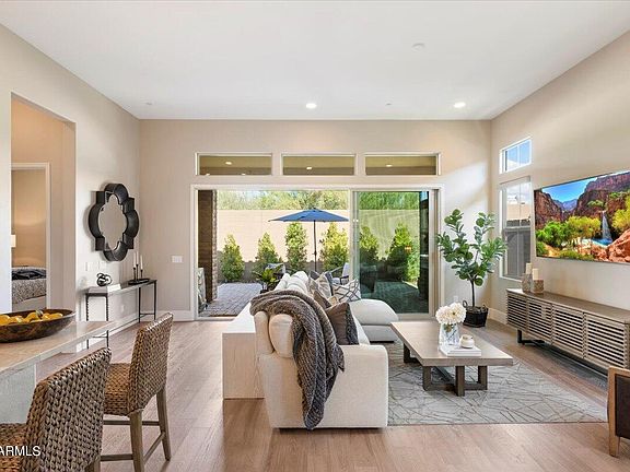 3rd image of 7492 E Vista Bonita Drive