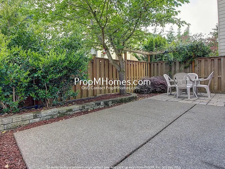 16711 SW 134th Ter — Photo 23