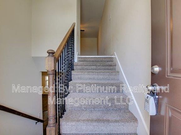 2nd image of 1718F Thistlewood Dr