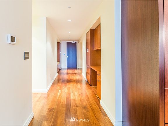 2nd image of 500 106th Avenue NE #2111